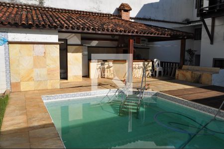 Casa à venda com 420m², 5 quartos e 5 vagasPiscina