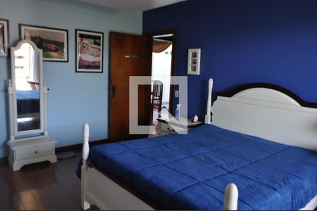 Casa à venda com 420m², 5 quartos e 5 vagasQuarto 2 - Armários