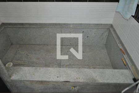 Casa à venda com 420m², 5 quartos e 5 vagasBanheiro do Quarto 1