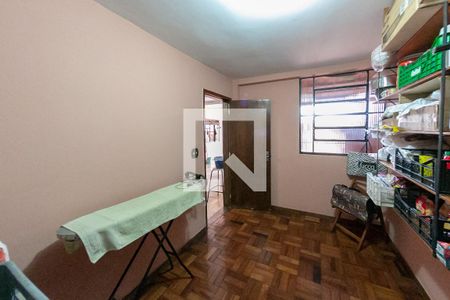 Casa à venda com 310m², 6 quartos e 4 vagasQuarto 6