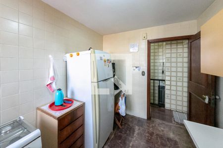 Casa à venda com 310m², 6 quartos e 4 vagasCozinha