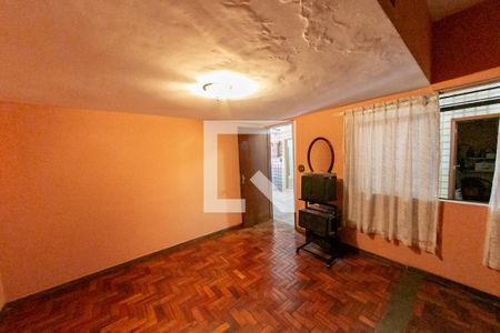 Casa à venda com 310m², 6 quartos e 4 vagasQuarto 5