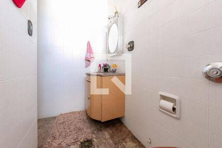 Casa à venda com 310m², 6 quartos e 4 vagasBanheiro da Suíte