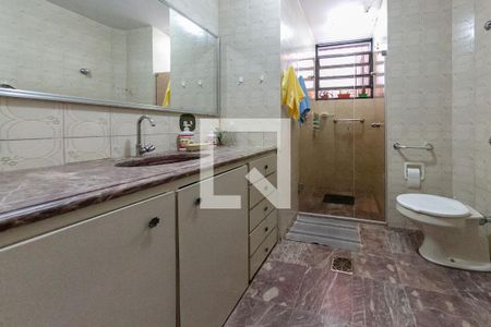 Casa à venda com 310m², 6 quartos e 4 vagasBanheiro Social