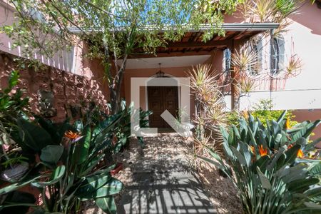 Casa à venda com 310m², 6 quartos e 4 vagasEntrada