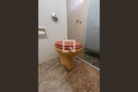 Casa à venda com 310m², 6 quartos e 4 vagasBanheiro da Suíte