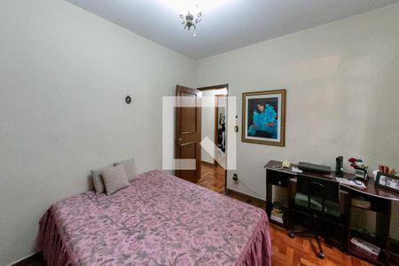 Casa à venda com 310m², 6 quartos e 4 vagasQuarto 1