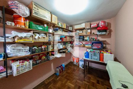 Casa à venda com 310m², 6 quartos e 4 vagasQuarto 6