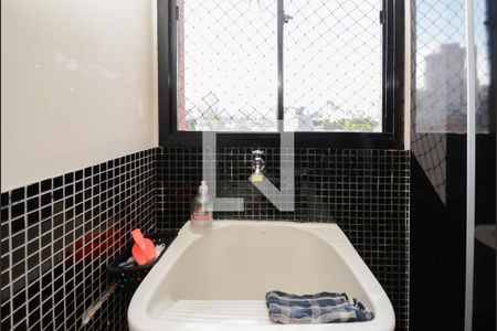 Apartamento à venda com 105m², 3 quartos e 2 vagas Apartamento à venda com 105m², 3 quartos e 2 vagasÁrea de Serviço