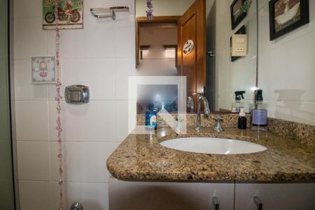 Apartamento à venda com 76m², 2 quartos e 2 vagasBanheiro Social