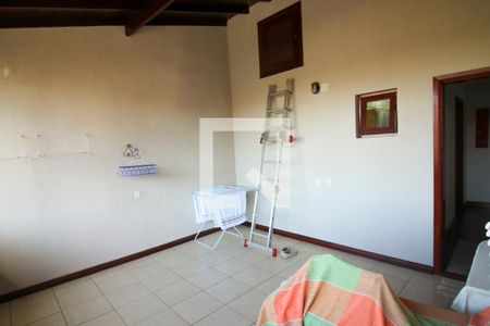 Casa à venda com 276m², 4 quartos e 3 vagas Casa à venda com 276m², 4 quartos e 3 vagasSala de Jogos