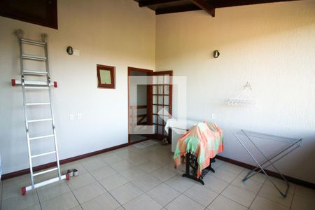 Casa à venda com 276m², 4 quartos e 3 vagas Casa à venda com 276m², 4 quartos e 3 vagasSala de Jogos