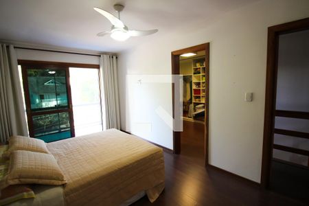 Casa à venda com 276m², 4 quartos e 3 vagas Casa à venda com 276m², 4 quartos e 3 vagasSuíte 2