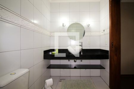 Casa à venda com 276m², 4 quartos e 3 vagas Casa à venda com 276m², 4 quartos e 3 vagasBanheiro da Suíte 2