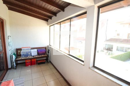 Casa à venda com 276m², 4 quartos e 3 vagas Casa à venda com 276m², 4 quartos e 3 vagasSacada