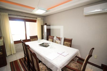 Casa à venda com 276m², 4 quartos e 3 vagas Casa à venda com 276m², 4 quartos e 3 vagasSala de Jantar