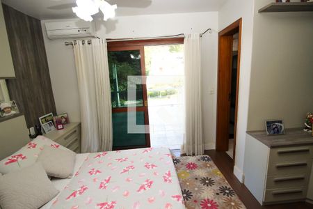 Casa à venda com 276m², 4 quartos e 3 vagas Casa à venda com 276m², 4 quartos e 3 vagasSuíte 1