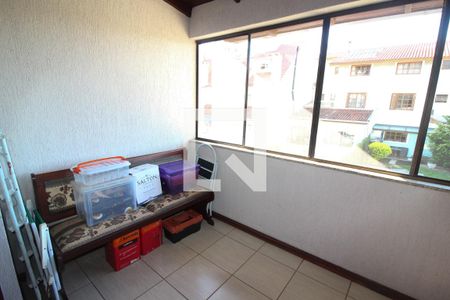 Casa à venda com 276m², 4 quartos e 3 vagas Casa à venda com 276m², 4 quartos e 3 vagasSacada