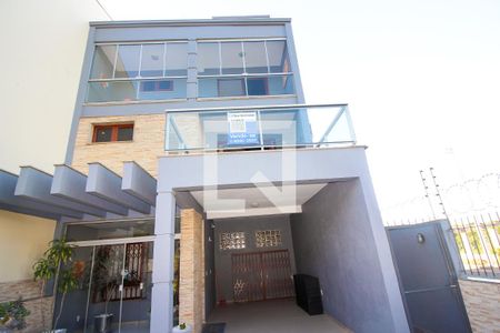 Casa à venda com 276m², 4 quartos e 3 vagas Casa à venda com 276m², 4 quartos e 3 vagasFachada