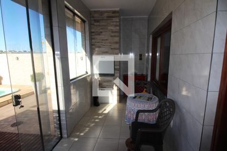 Casa à venda com 276m², 4 quartos e 3 vagas Casa à venda com 276m², 4 quartos e 3 vagasÁrea de Serviço