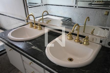 Apartamento à venda com 478m², 3 quartos e 4 vagasSuíte 2
