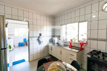 Casa à venda com 230m², 4 quartos e 8 vagas Casa à venda com 230m², 4 quartos e 8 vagasCozinha