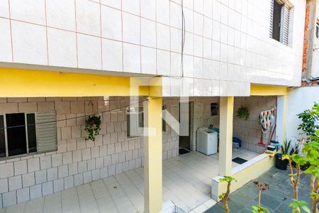 Casa à venda com 230m², 4 quartos e 8 vagas Casa à venda com 230m², 4 quartos e 8 vagasCasa Sobreposta