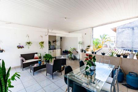Casa à venda com 230m², 4 quartos e 8 vagas Casa à venda com 230m², 4 quartos e 8 vagasÁrea Gourmet
