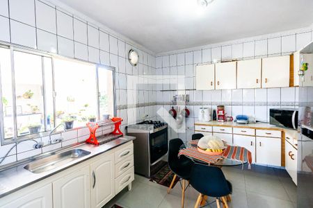 Casa à venda com 230m², 4 quartos e 8 vagas Casa à venda com 230m², 4 quartos e 8 vagasCozinha