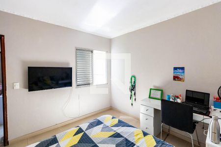 Casa à venda com 230m², 4 quartos e 8 vagas Casa à venda com 230m², 4 quartos e 8 vagasQuarto 2