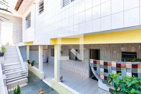 Casa à venda com 230m², 4 quartos e 8 vagas Casa à venda com 230m², 4 quartos e 8 vagasCasa Sobreposta