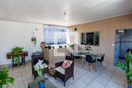 Casa à venda com 230m², 4 quartos e 8 vagas Casa à venda com 230m², 4 quartos e 8 vagasÁrea Gourmet