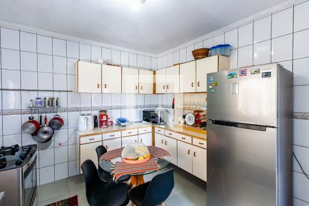 Casa à venda com 230m², 4 quartos e 8 vagas Casa à venda com 230m², 4 quartos e 8 vagasCozinha