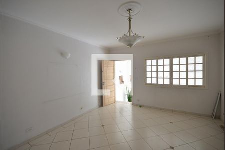 Sala de casa à venda com 3 quartos, 250m² em Vila Monumento, São Paulo