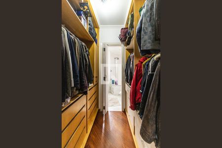 Apartamento para alugar com 497m², 4 quartos e 4 vagas Apartamento para alugar com 497m², 4 quartos e 4 vagasCloset da Suíte 4