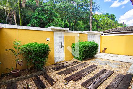 Casa para alugar com 300m², 6 quartos e 1 vaga Casa para alugar com 300m², 6 quartos e 1 vagaÁrea Externa