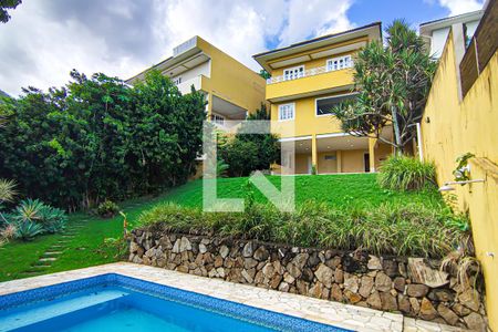 Casa para alugar com 300m², 6 quartos e 1 vaga Casa para alugar com 300m², 6 quartos e 1 vagaPiscina
