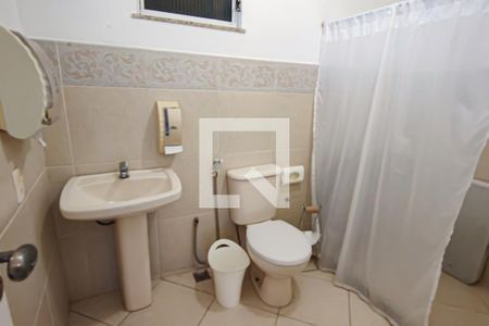 Casa para alugar com 300m², 6 quartos e 1 vaga Casa para alugar com 300m², 6 quartos e 1 vagaEdícula - Banheiro
