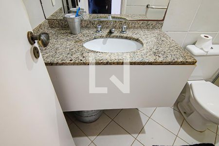 Casa para alugar com 300m², 6 quartos e 1 vaga Casa para alugar com 300m², 6 quartos e 1 vagaBanheiro da Suíte 1