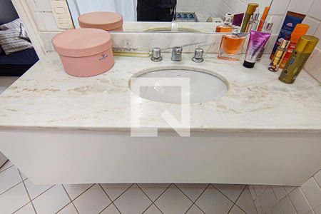 Casa para alugar com 300m², 6 quartos e 1 vaga Casa para alugar com 300m², 6 quartos e 1 vagaBanheiro da Suíte 3
