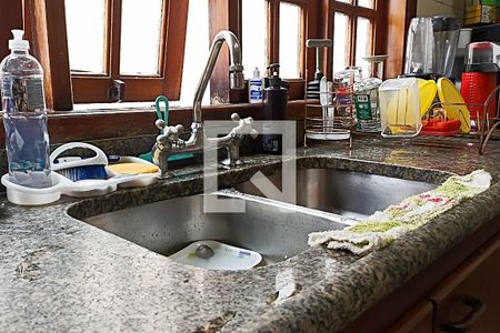 Casa de condomínio à venda com 400m², 4 quartos e 4 vagas Casa de condomínio à venda com 400m², 4 quartos e 4 vagasCozinha - Pia