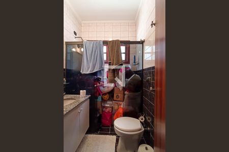 Casa de condomínio à venda com 400m², 4 quartos e 4 vagas Casa de condomínio à venda com 400m², 4 quartos e 4 vagasBanheiro social