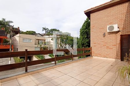 Casa de condomínio à venda com 400m², 4 quartos e 4 vagas Casa de condomínio à venda com 400m², 4 quartos e 4 vagasVaranda suíte