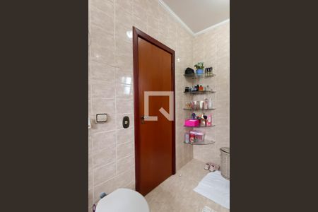 Casa de condomínio à venda com 400m², 4 quartos e 4 vagas Casa de condomínio à venda com 400m², 4 quartos e 4 vagasBanheiro suíte master