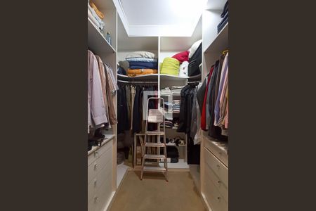 Casa de condomínio à venda com 400m², 4 quartos e 4 vagas Casa de condomínio à venda com 400m², 4 quartos e 4 vagasCloset suíte master