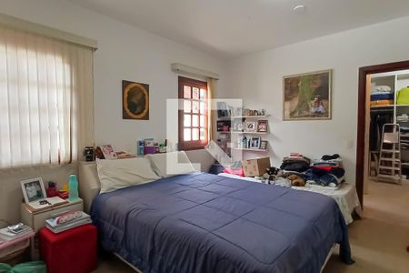 Casa de condomínio à venda com 400m², 4 quartos e 4 vagas Casa de condomínio à venda com 400m², 4 quartos e 4 vagasSuíte master