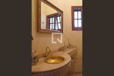 Casa de condomínio à venda com 400m², 4 quartos e 4 vagas Casa de condomínio à venda com 400m², 4 quartos e 4 vagasLavabo