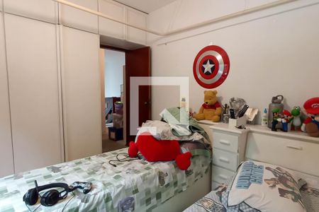 Casa de condomínio à venda com 400m², 4 quartos e 4 vagas Casa de condomínio à venda com 400m², 4 quartos e 4 vagasQuarto