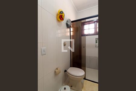 Casa de condomínio à venda com 400m², 4 quartos e 4 vagas Casa de condomínio à venda com 400m², 4 quartos e 4 vagasBanheiro suíte