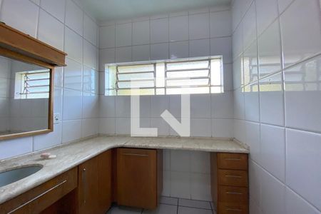 Casa à venda com 130m², 3 quartos e 3 vagasBanheiro